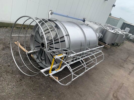 1 x New 15.300L stainless-steel AISI304L vertical mixing tank.