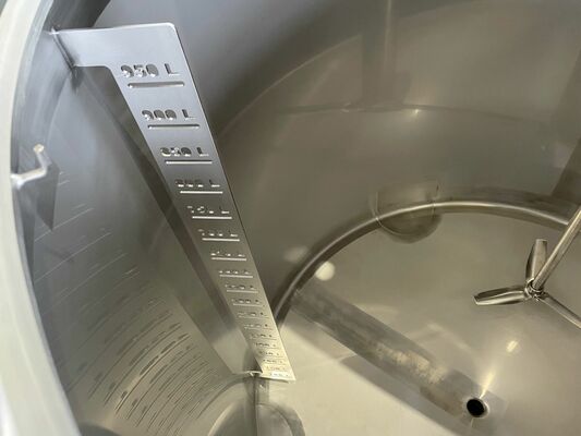 1 x New 1.000L stainless-steel AISI316L vertical mixing tank.