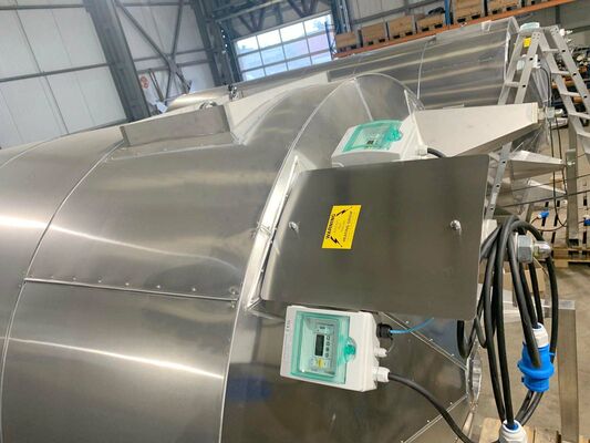 2 x Brand new 26.000L stainless-steel AISI304L vertical storage tanks.