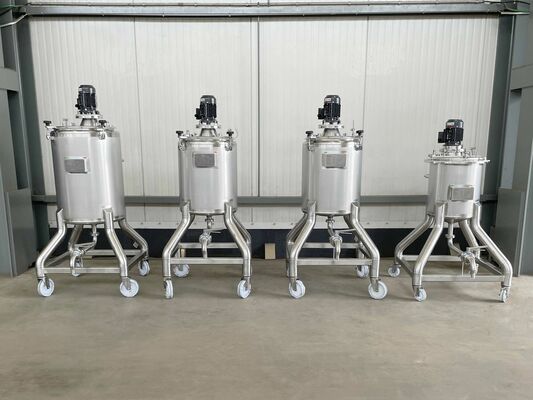 2 x Nieuwe roestvrijstalen verticale mengtank van 100L in AISI316L  1 x Nieuwe roestvrijstalen verticale mengtank van 150L in AISI316L 1 x Nieuwe roestvrijstalen verticale mengtank van 50L in AISI316L