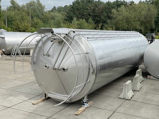 2 x stainless-steel AISI304 second hand vertical storage tanks.with a capacity of 85.700L