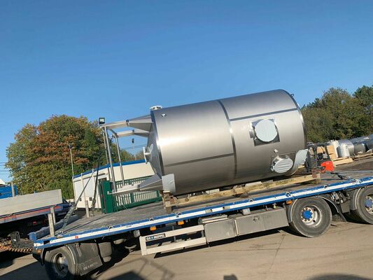 1 x New 10.300L stainless-steel AISI316L vertical storage tank.