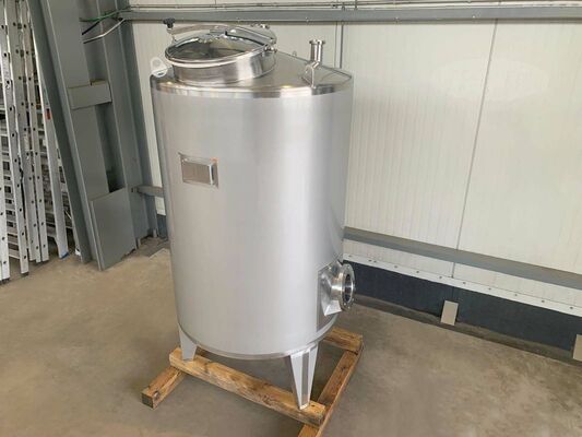 1 x Nieuwe roestvrijstalen verticale mengtank van 1.500L in AISI316L