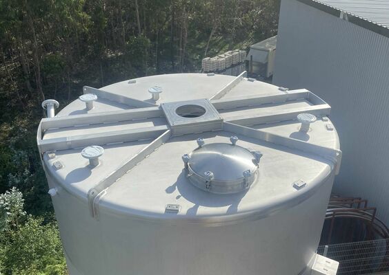 2 x Brand new 61.000L stainless-steel AISI316L vertical storage tanks.