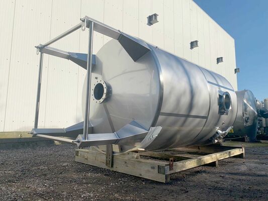 1 x New 10.300L stainless-steel AISI316L vertical storage tank.