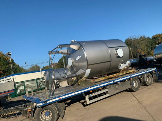 1 x New 10.300L stainless-steel AISI316L vertical storage tank.