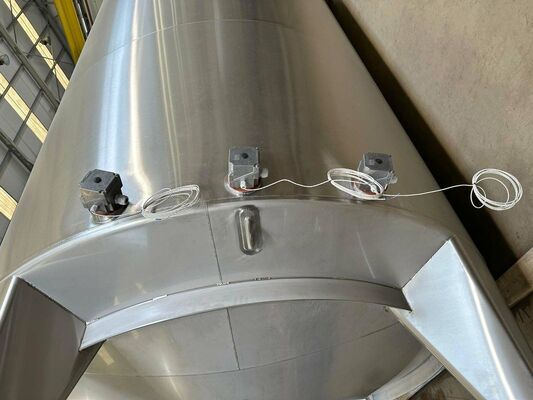1 x New 25.000L stainless-steel AISI316L vertical storage tank.
