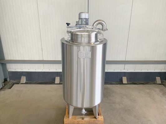 1 x Neuer vertikaler 300-Liter-Edelstahl-Mischbehälter aus AISI316L.