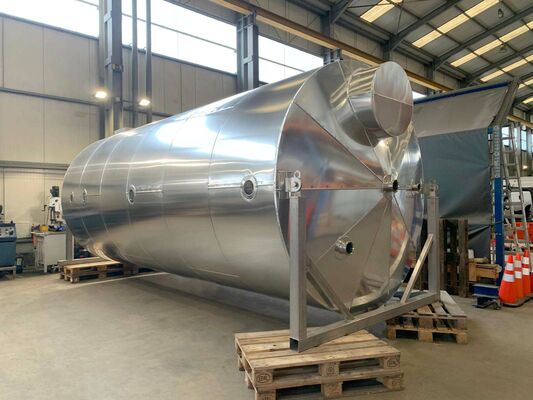 2 x Brand new 26.000L stainless-steel AISI304L vertical storage tanks.