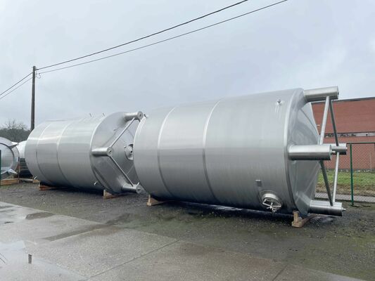 4 x Brand new 44.000L stainless-steel AISI316L vertical storage tanks.