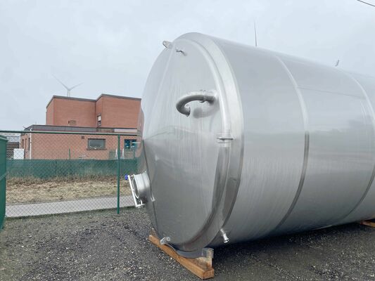 4 x Brand new 44.000L stainless-steel AISI316L vertical storage tanks.